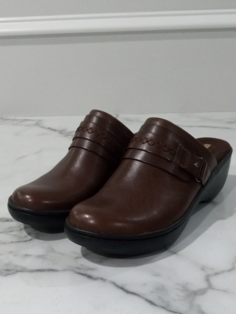 Clark's Women's Brown Leather Slip-On Clog Mule